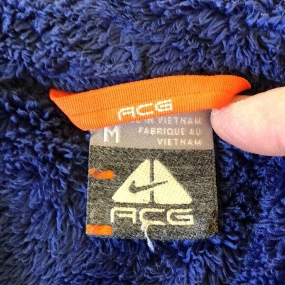 Nike ACG Blue Fleece Jacket Indigo Blue Full Zip & Zip Pockets Coat Medium - Picture 4 of 7